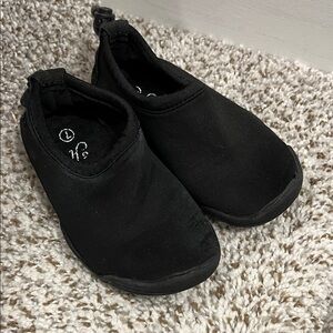 Honeysuckle Black Kids Water Shoes